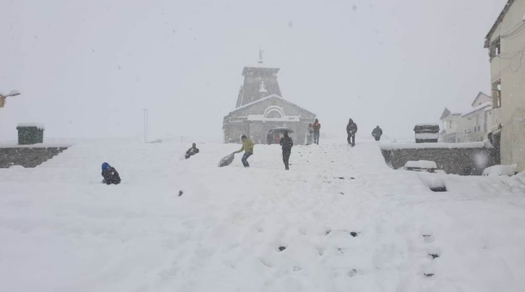 Heavy Snowfall In Kedarnath Parts Of Uttarakhand Brings Mercury Down