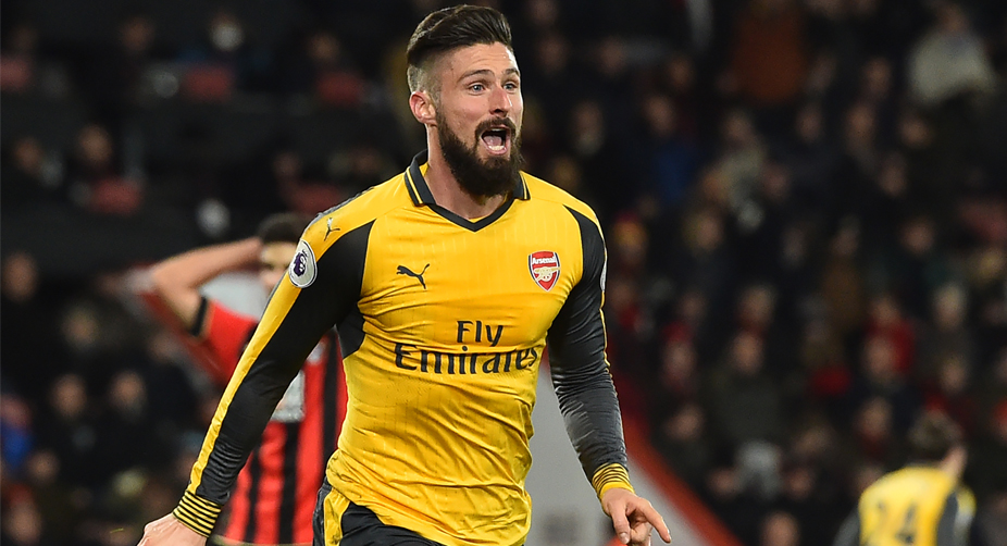 Premier League: Giroud rescues Arsenal yet again