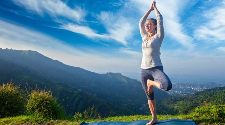 Foreign tourists do yoga in Uttarakhand - The Statesman