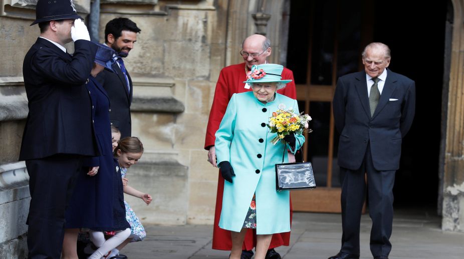 President Pranab Mukherjee greets Queen Elizabeth II on birthday