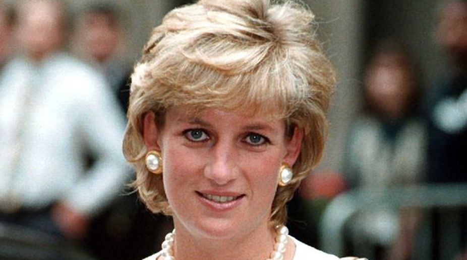Princess Diana's jewelled bag sold for over $15k at auction - The Statesman