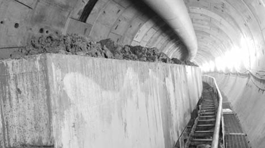 Metro tunnel Prernabetween Howrah Maidan and Esplanade sees completion