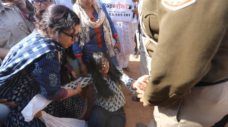Rape Roko DCW Chief Swati Maliwal Detained On Way To PMO