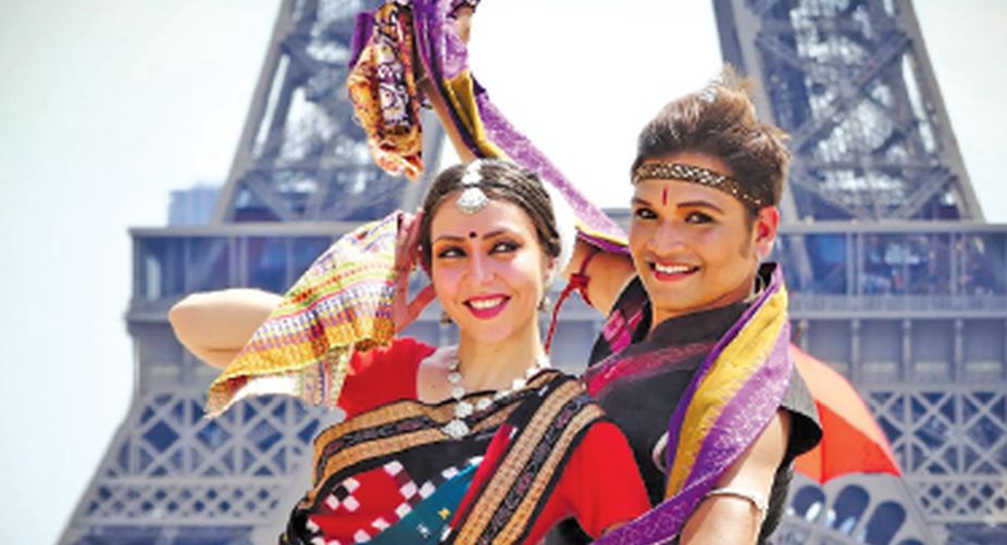 Saswat Joshi and Mahira Khanum in Paris