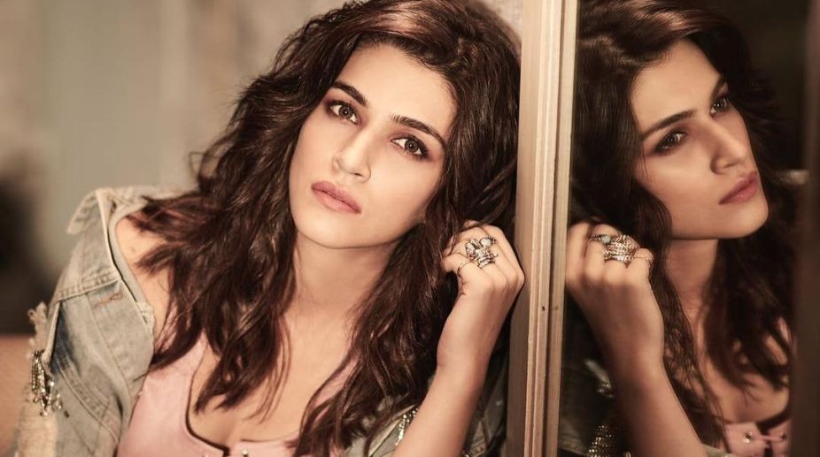 Kriti Sanon Begins Rehearsals For Special Song In Kalank The Statesman