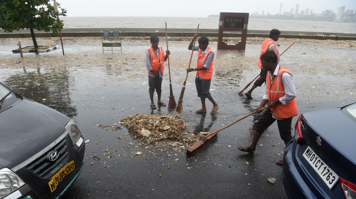 Marine Drive Mumbai garbage