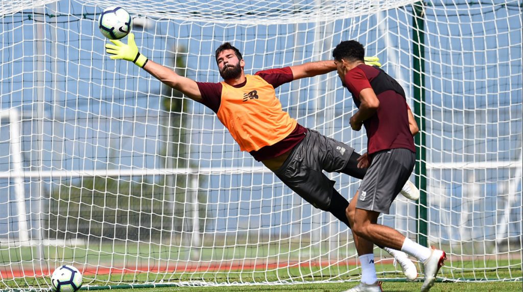 Alisson Becker trains with brother at Fluminense, Sports