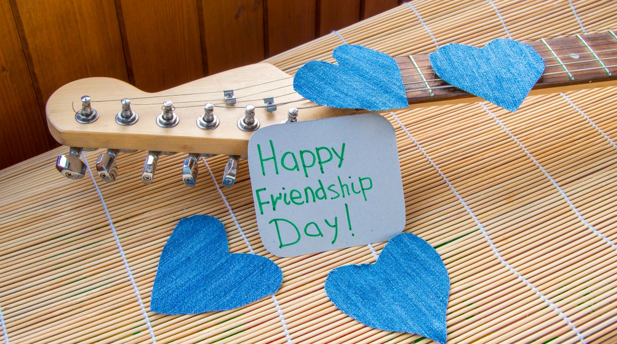 Unforgettable Friendship Day Gift Ideas to Celebrate Happy Friendship Day -  ARC Print