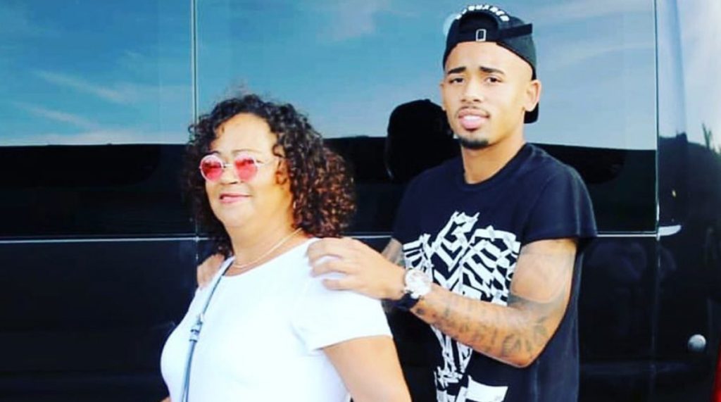 Watch Manchester City Striker Gabriel Jesus Breaks Contract Details To His Mum On Facetime The Statesman