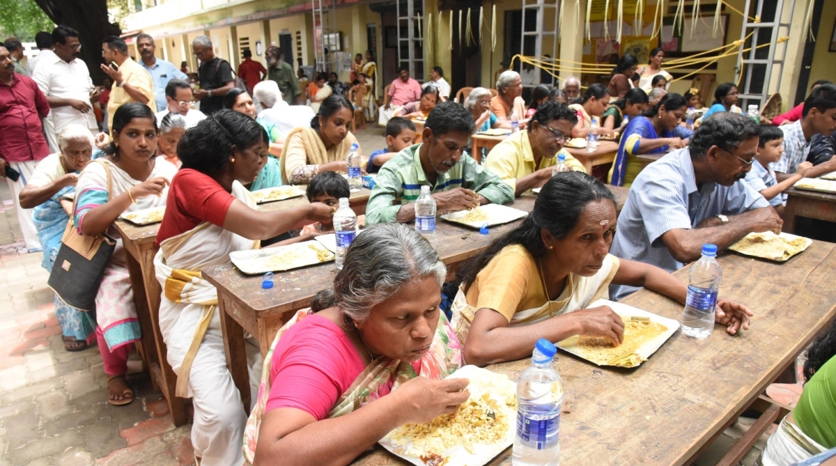 Onam brings cheer in Kerala relief camps