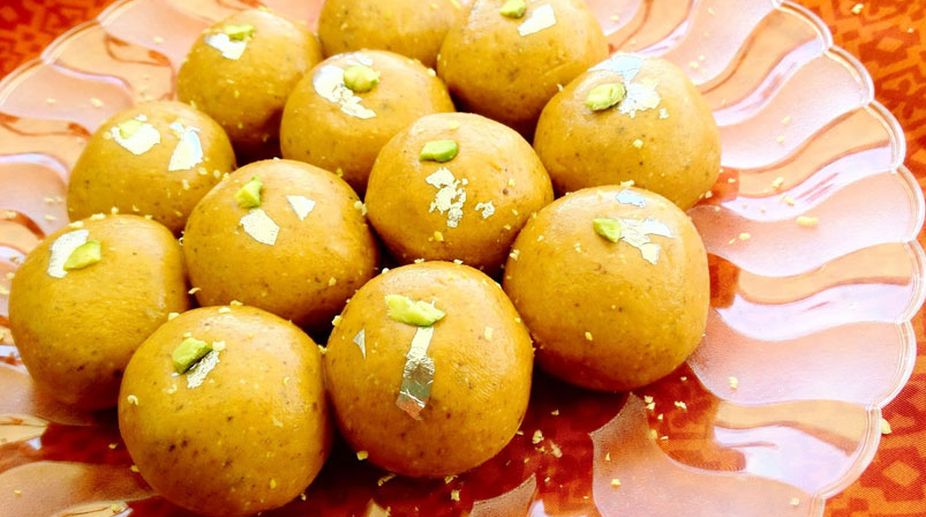 besan ladoo