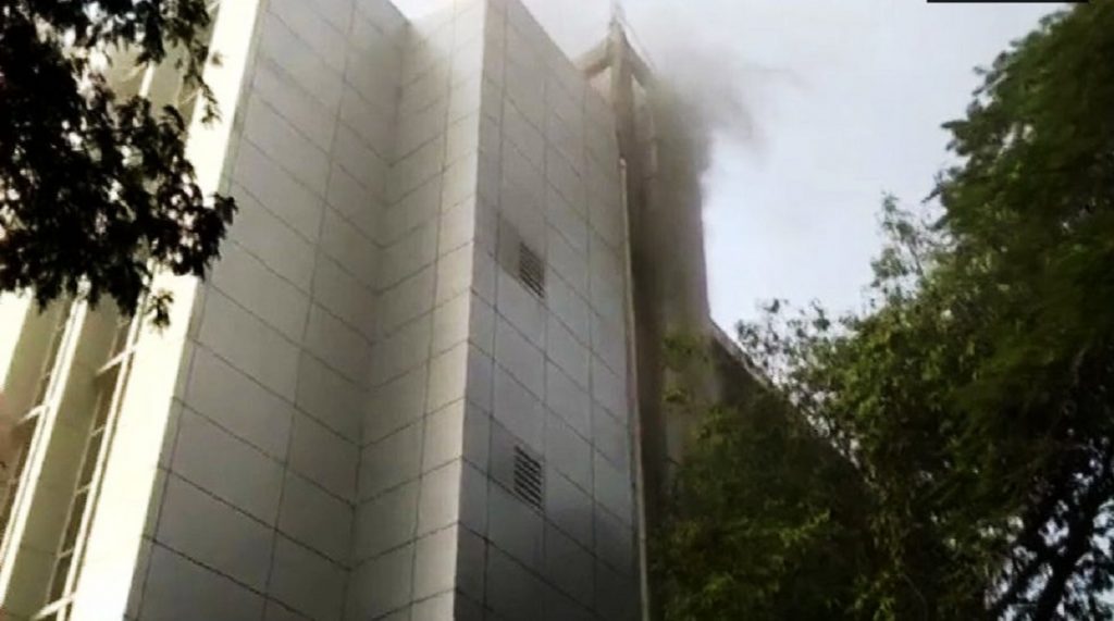 Mumbai Hospital Fire: At least 5 killed, many rescued from ESIC Kamgar ...