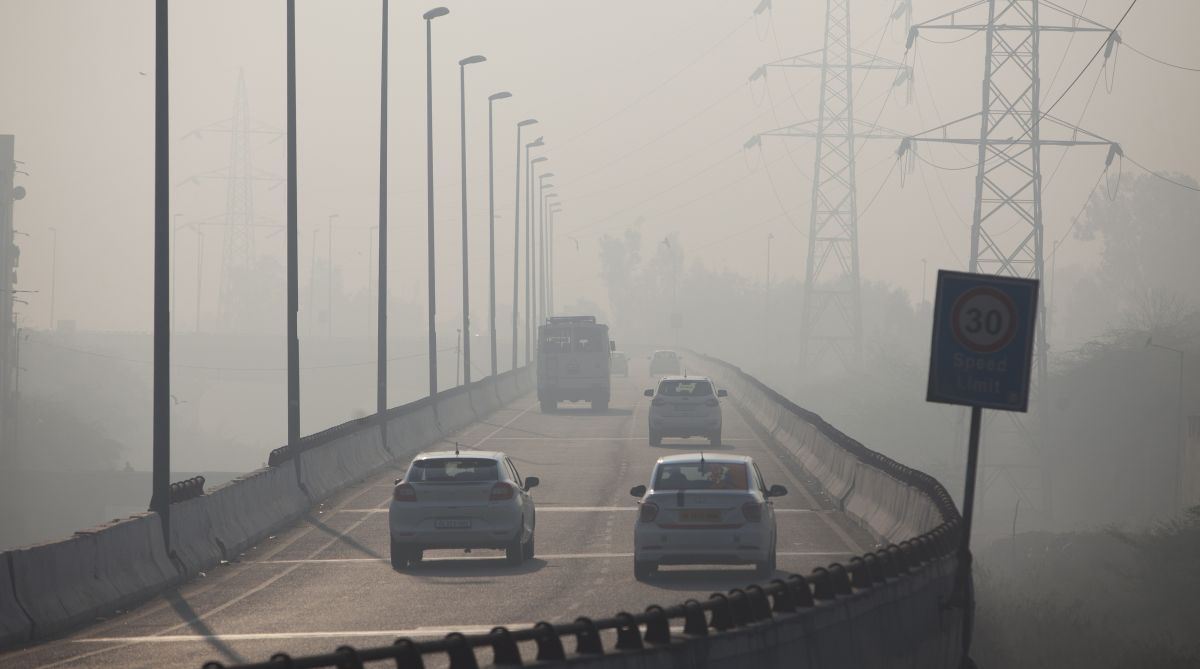 Dense fog in NCR, flight operations disrupted at Delhi airport