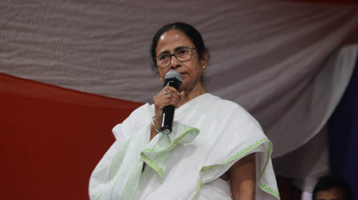 Mamata Banerjee calls off dharna, says will take up issue next week in Delhi