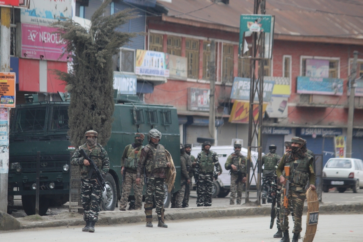 Three gunfights in J-K, two cops injured in grenade attack