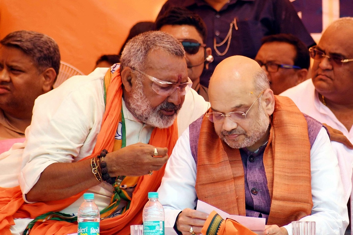 EC issues show cause notice to Giriraj Singh for ‘communal’ remark