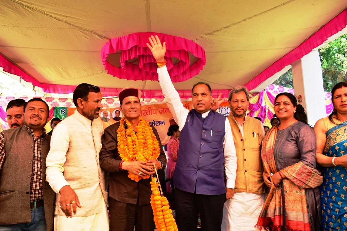 Congress bearing the brunt of dynastic politics: Jai Ram Thakur