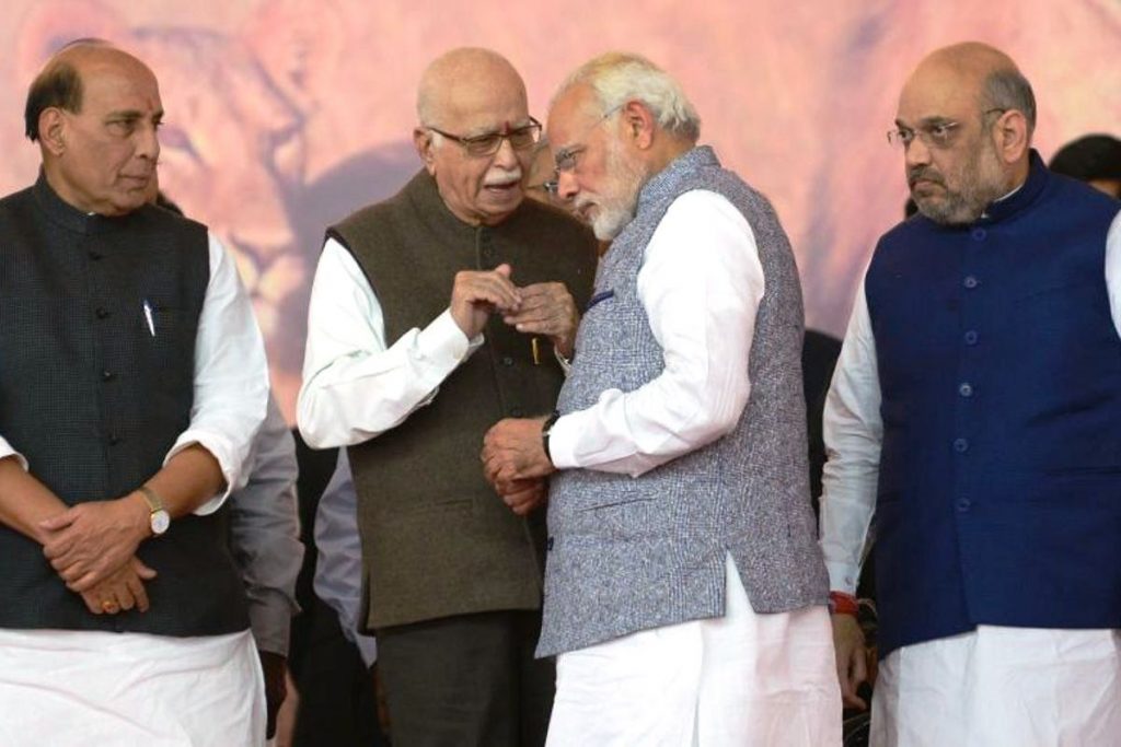 PM, Other Leaders Visit LK Advani On His 95th Birthday, Prays For His ...