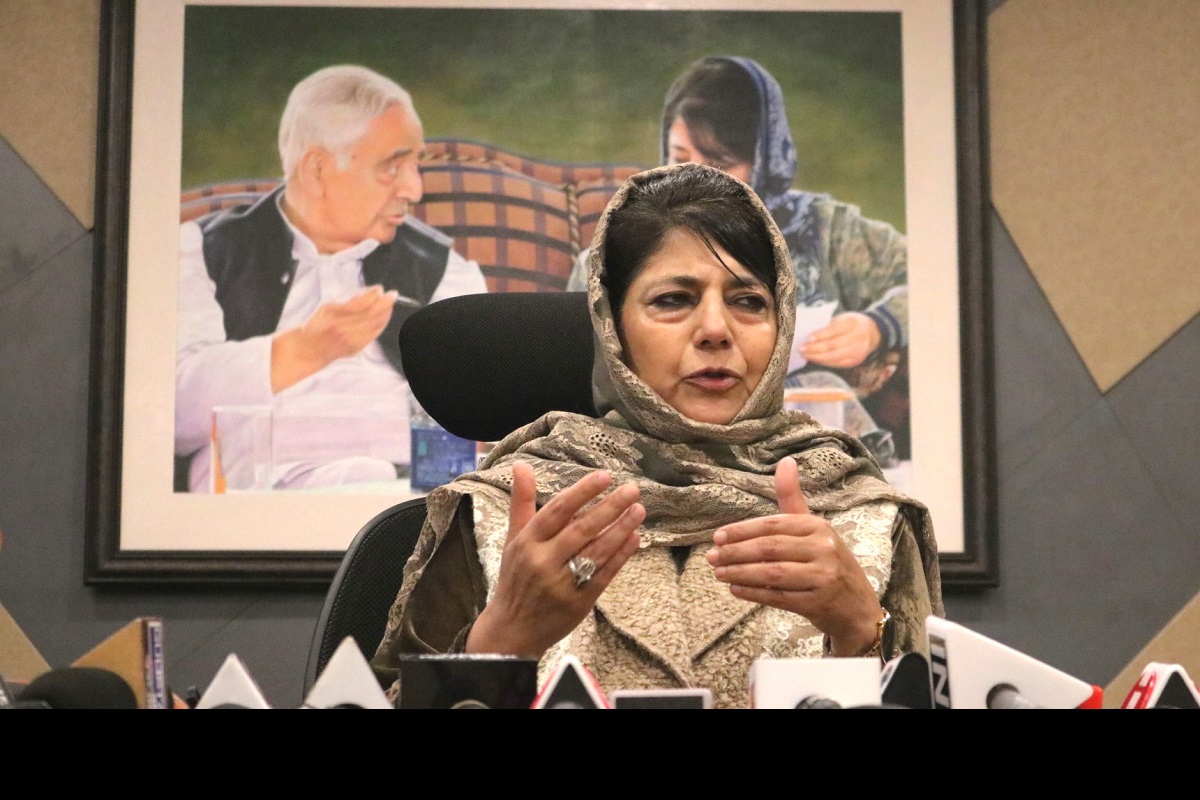 Mehbooba urges centre and terrorists to observe ceasefire during Ramadan