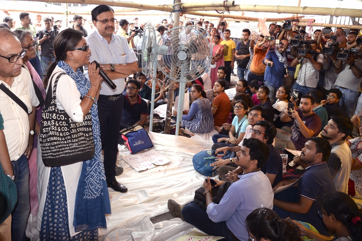 Doctors resign en masse as protests by medicos intensify in West Bengal, other states