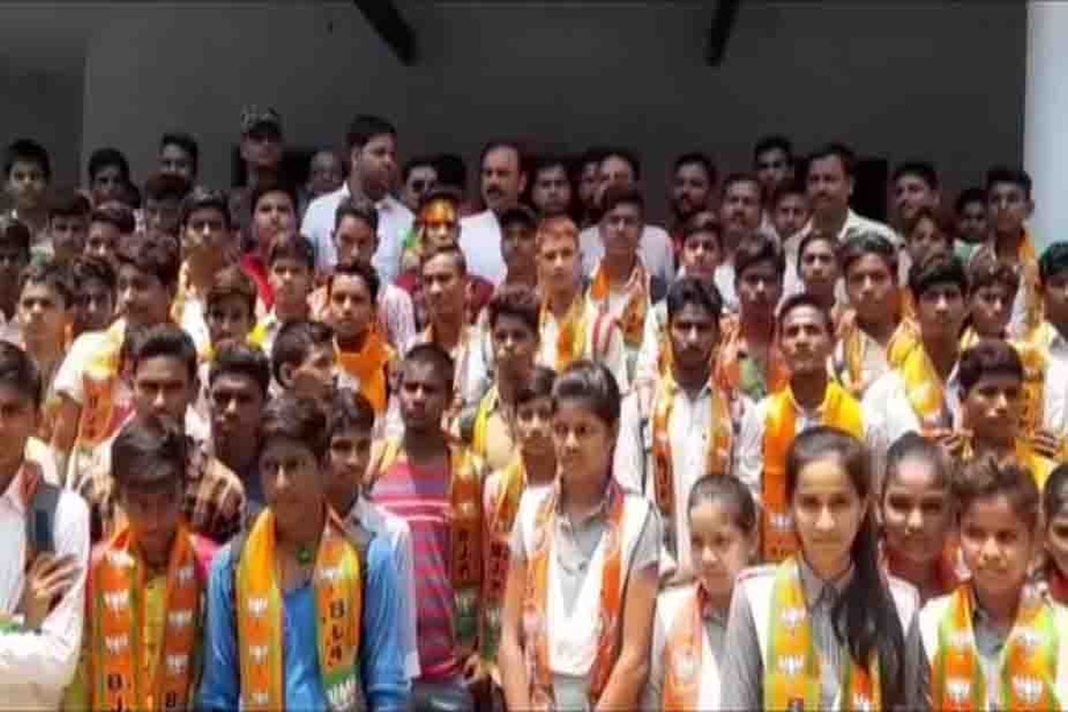 UP BJP MLA enrols school students as party members, video goes viral