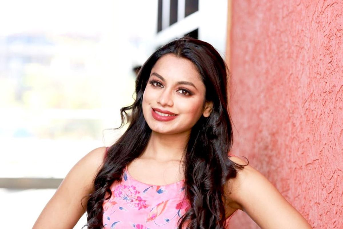 Dr Rohini Shende is an award-winning nutritionist and lifestyle influencer