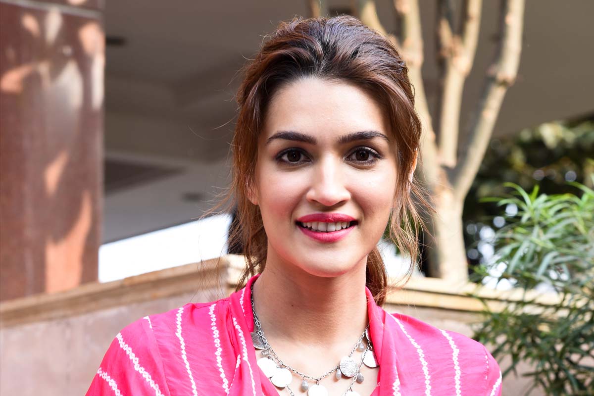 Kriti Sanon shares tips on when to take perfect picture - The Statesman