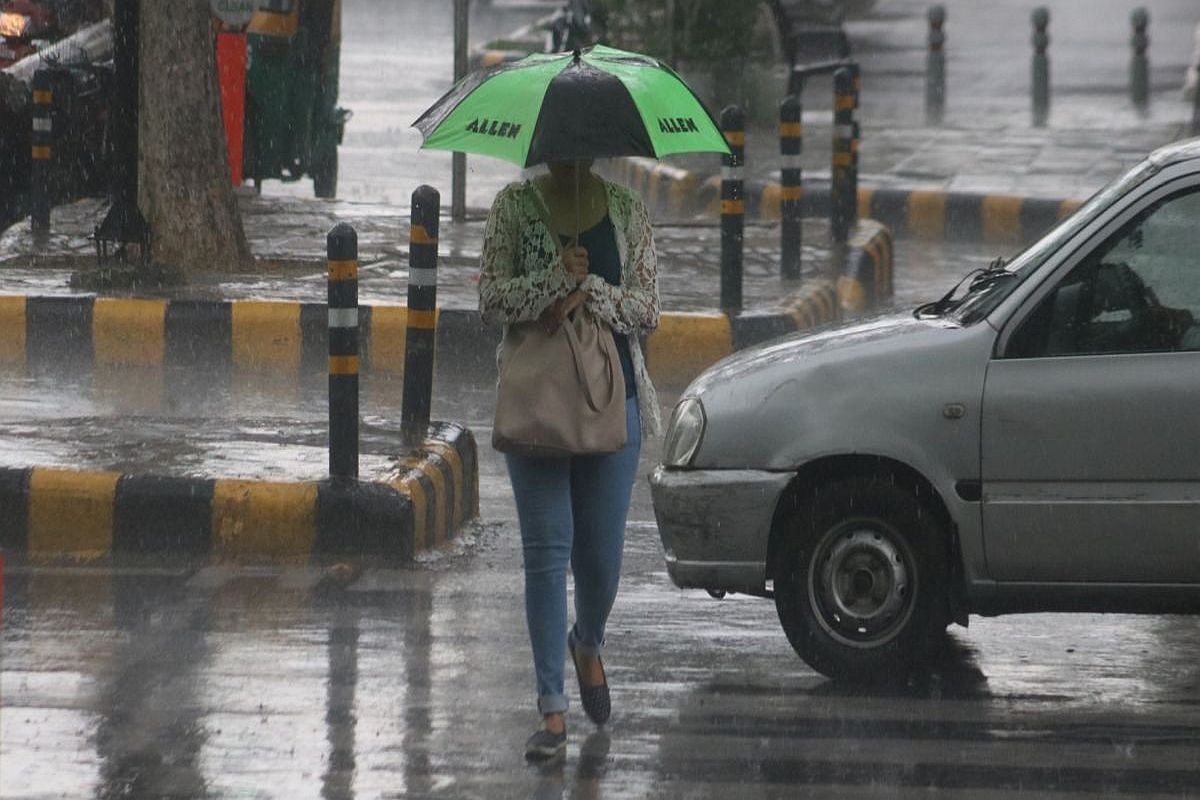 Delhi-NCR receives rain, air quality remains ‘poor’