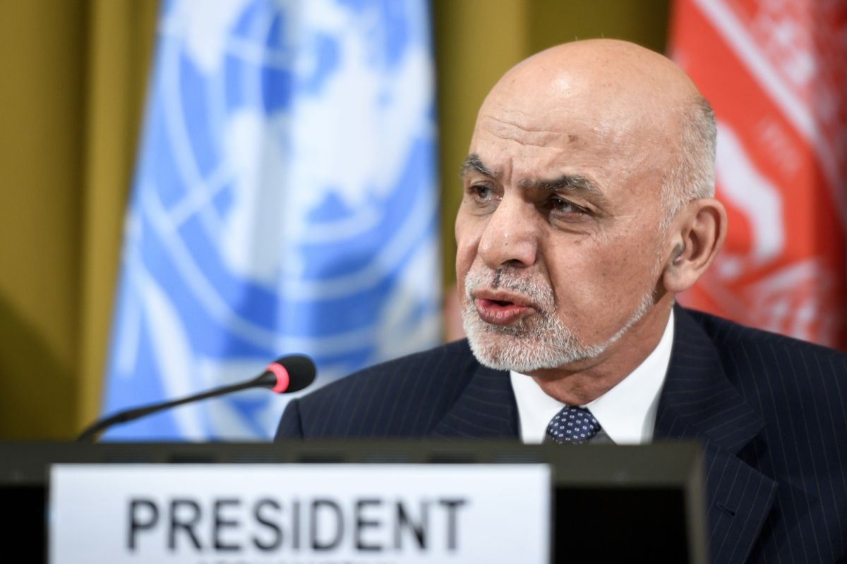 Afghan election: President Ghani wins vote, opponent rejects result