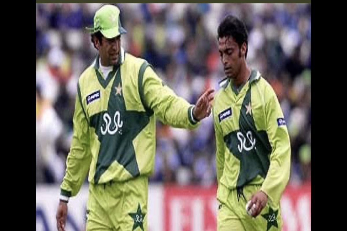 Wasim Akram, Shoaib Akhtar engage in funny banter on Twitter