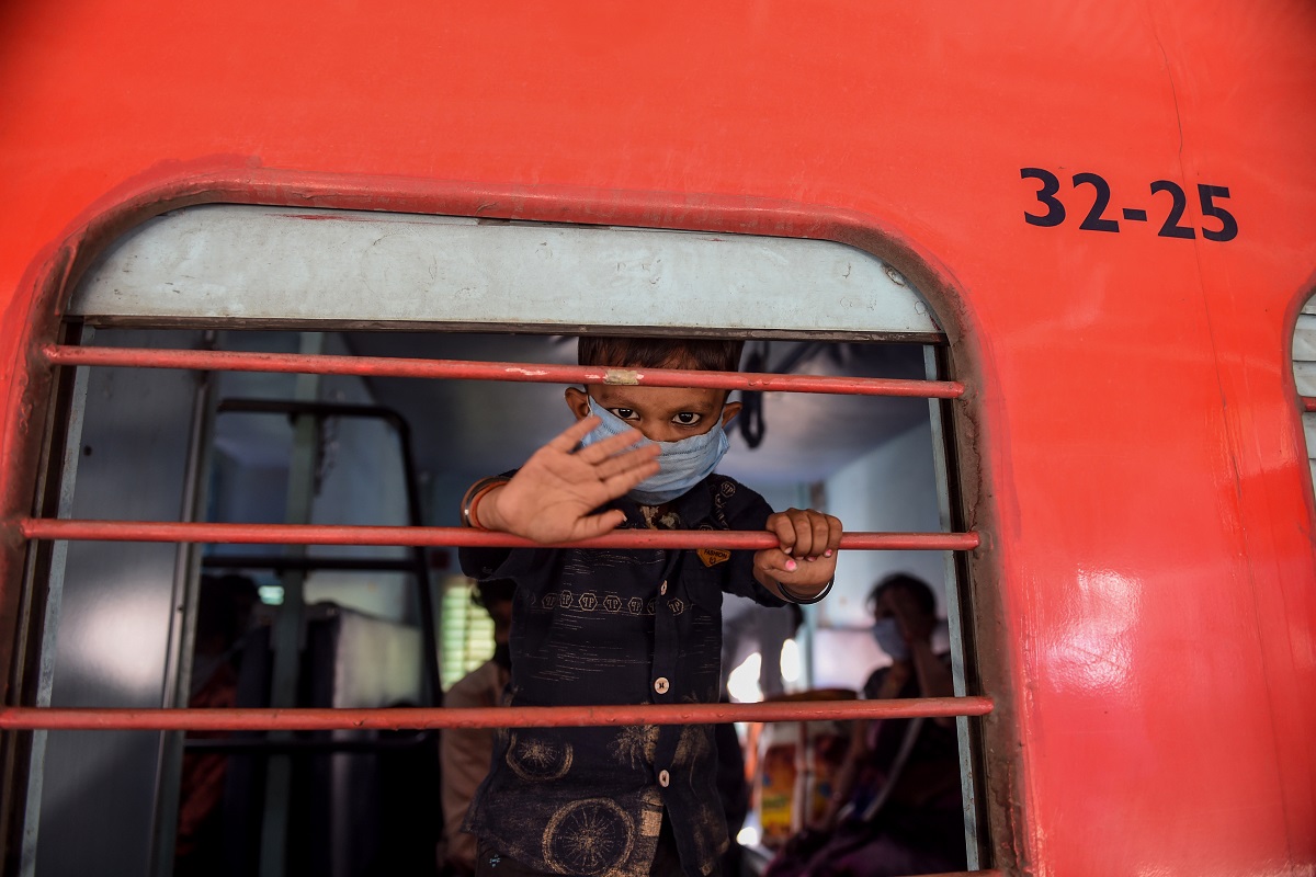 First special train ferrying 800 migrant workers arrives in UP’s Lucknow