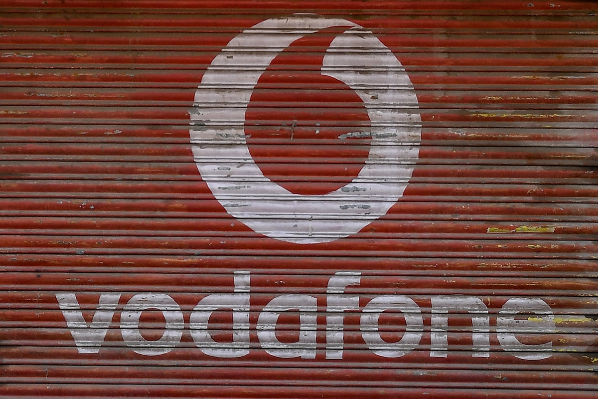 Debt-ridden Vodafone Idea aims to raise Rs 25,000 crore