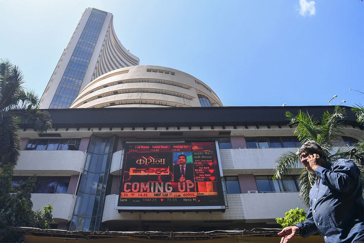 Weak global market trend pushes Sensex 1,066 points down; Nifty ends at 11,680