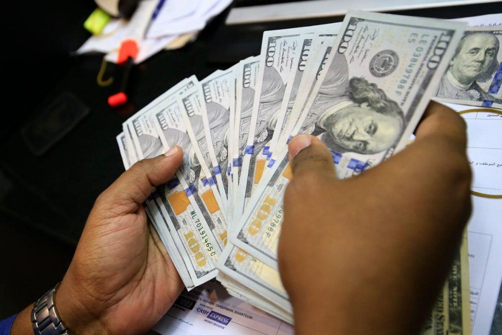 India's foreign reserves falls