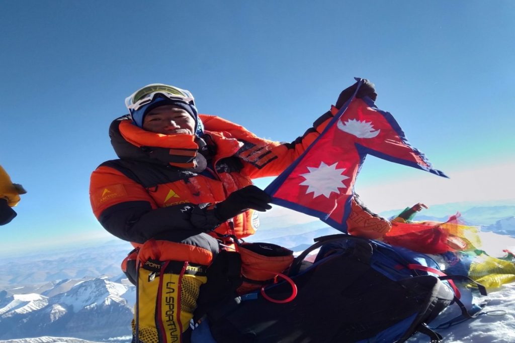 Nepali Guide Breaks Own Record By Climbing Everest 25 Times - The Statesman