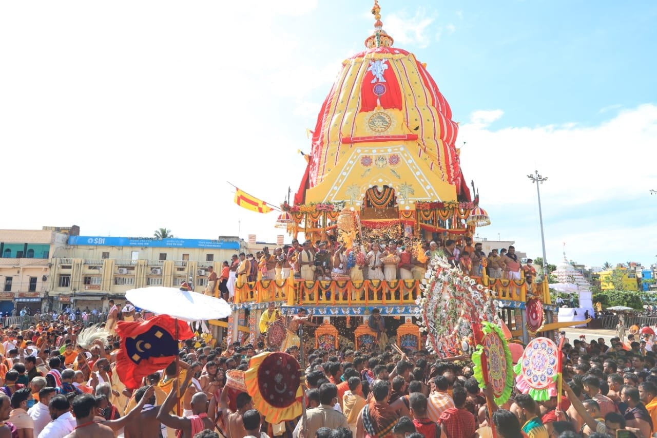 Rath Yatra 2021: Annual procession begins without devotees