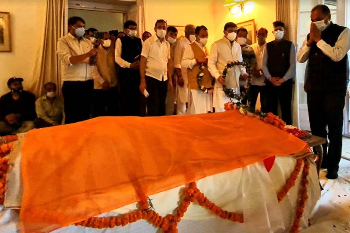 Six-time ex-CM Virbhadra Singh’s mortal remains kept at Shimla to pay final tributes by public