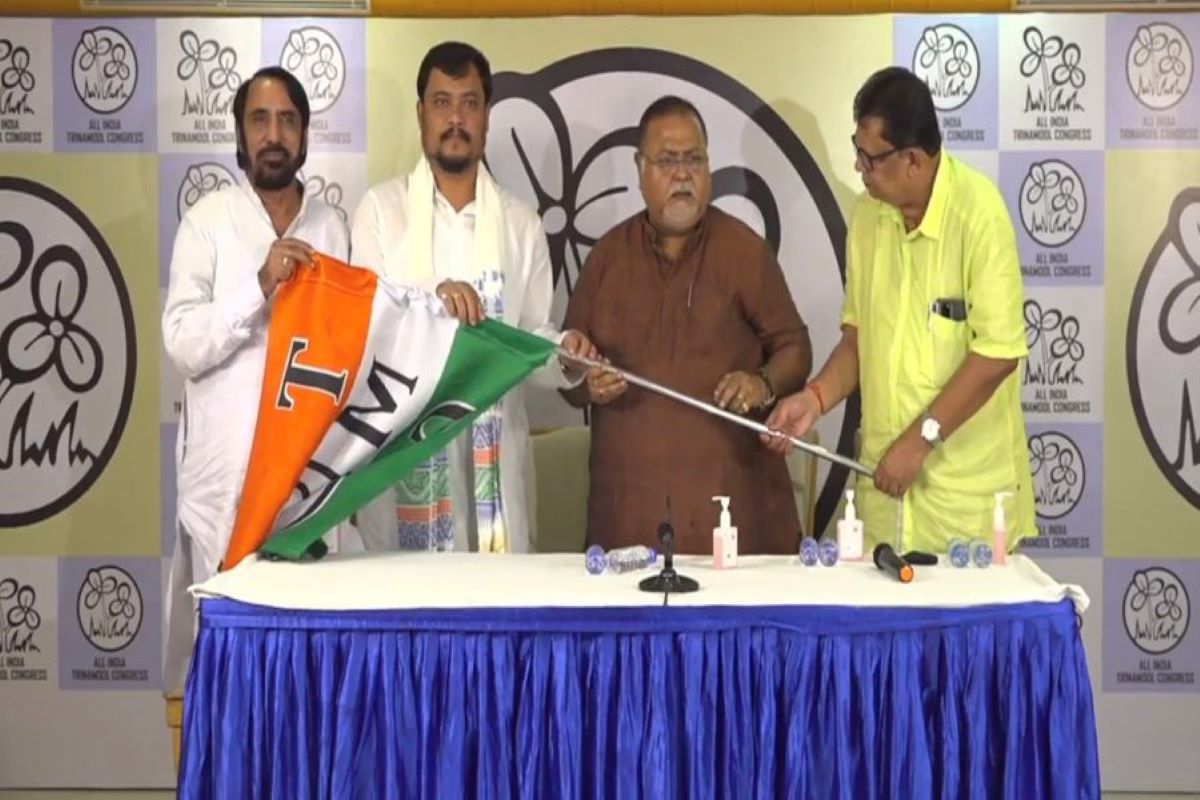 BJP MLA Soumen Roy joins Trinamul Congress