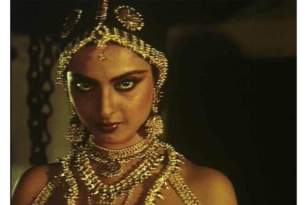 The ever ravishing Rekha still turns the head as she turns 68...