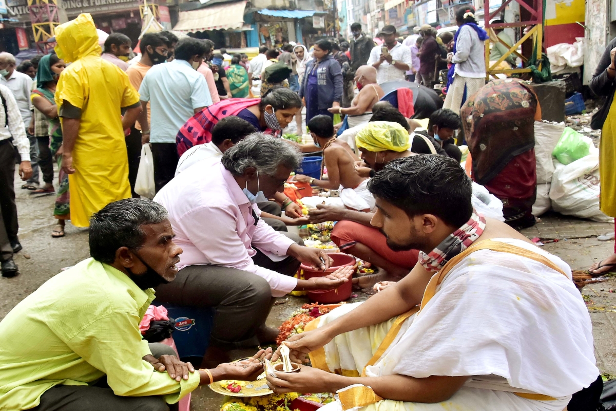 Durga Puja: B’luru civic body lifts cap on idol size, allows Pushpanjali