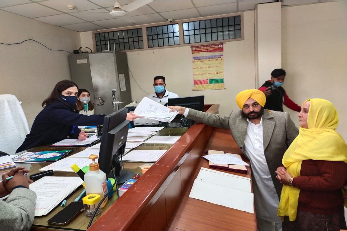 Bhagwant Mann files his nomination from Dhuri constituency