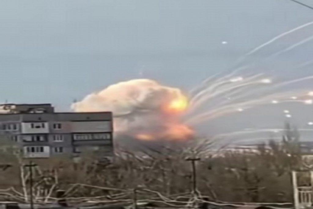 explosion, Ukraine, Ukrainian military, Russia, War, Europe, Soviet, soldiers, Moscow, Crimea, military