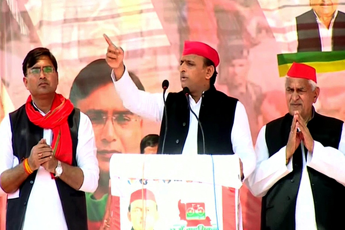 Akhilesh Yadav, Azam Khan resign from LS