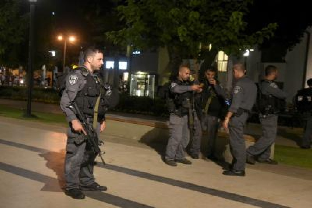 Police raises ‘highest’ alert after 5 killed in Tel Aviv shooting