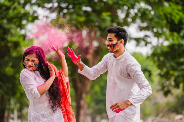 Holi Party Photoshoot pose for couple idea 2020 | Happy Holi everyone -  YouTube