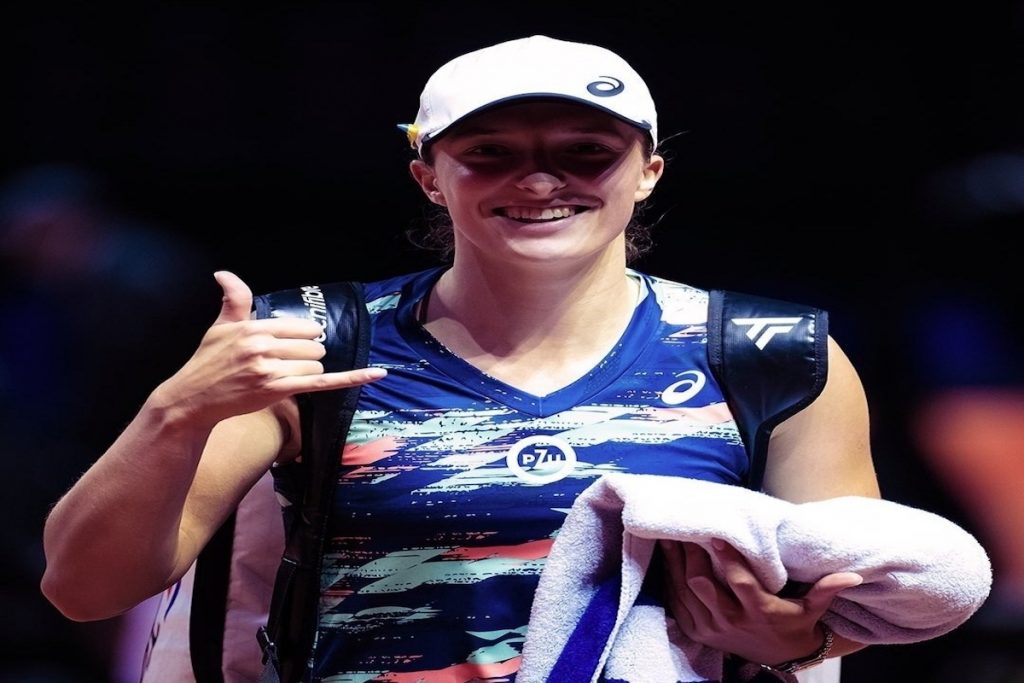 Iga Swiatek tops Italian Open draw, while Emma Raducanu takes on