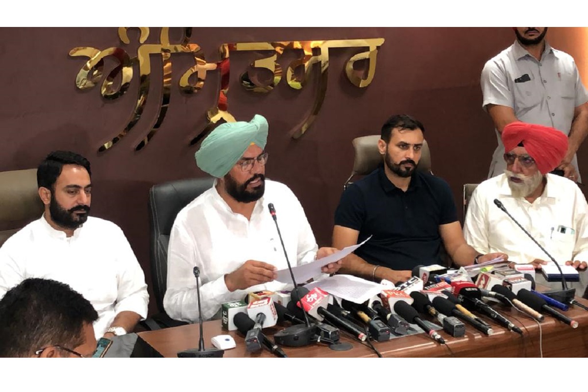 Punjab: 3-member panel to probe sale of Panchayat land by then minister to coloniser