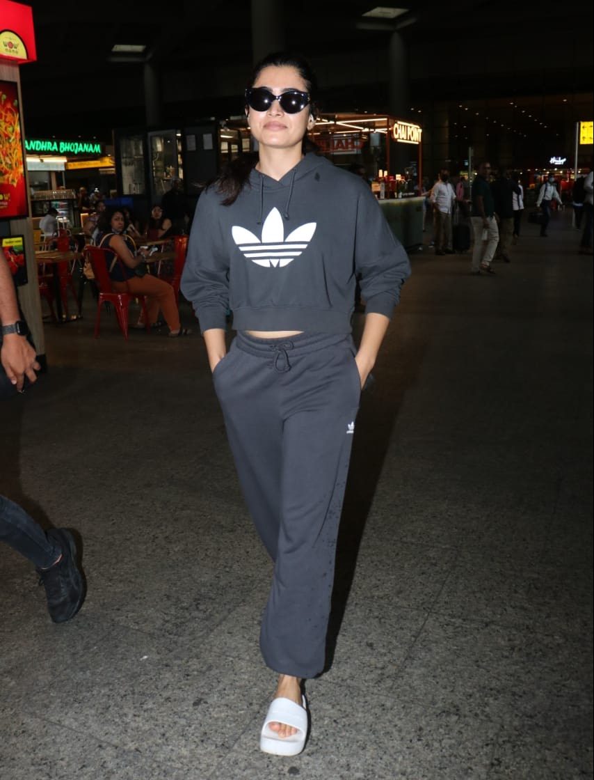 Rashmika Mandanna arrives in Mumbai, for the next film 'Goodbye'