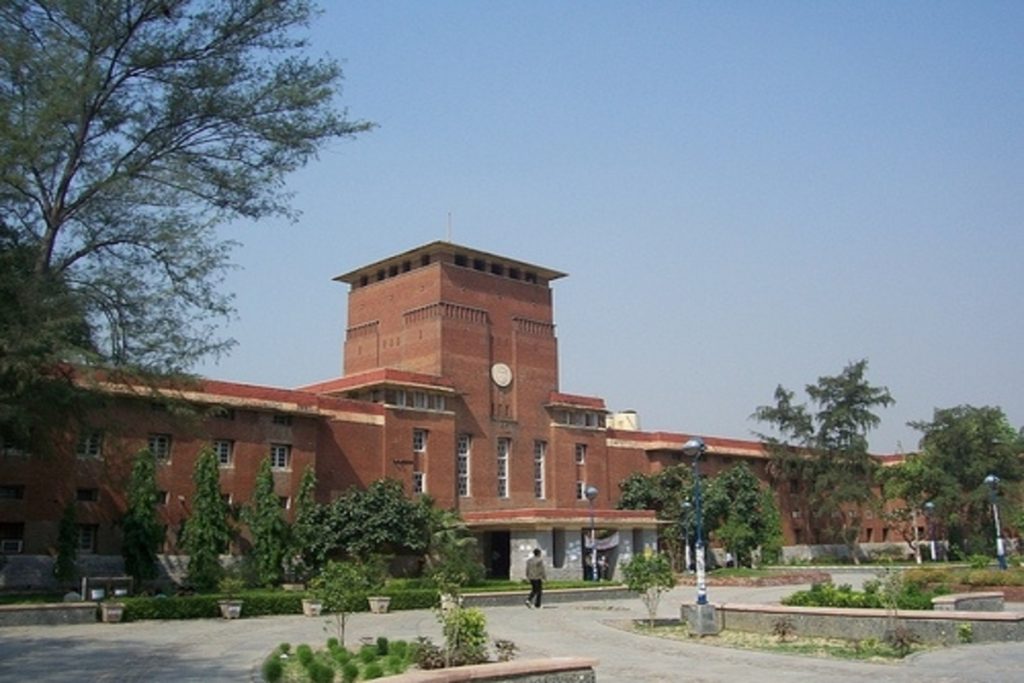 DU admissions 2022