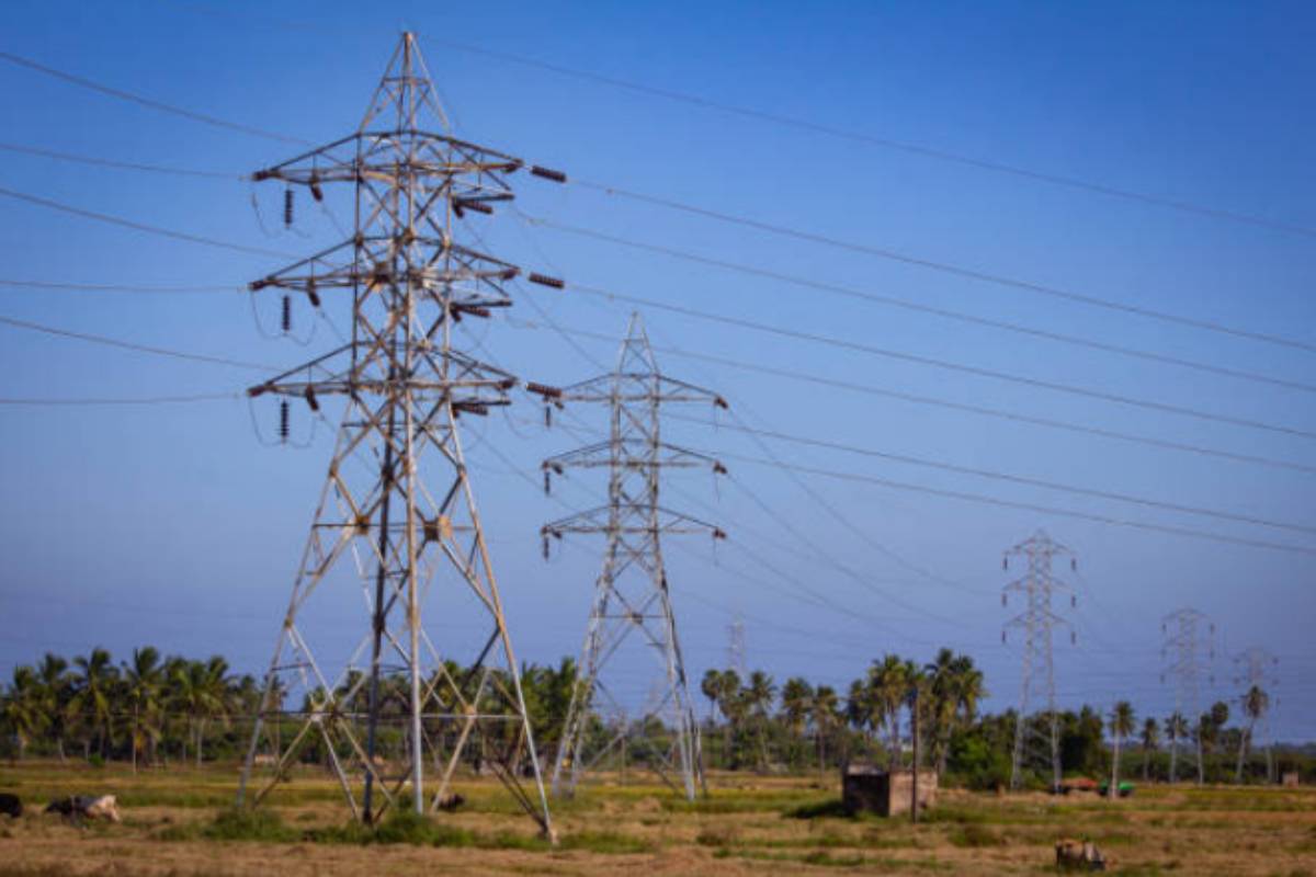 Power tariff slashed ahead of Lok Sabha polls in K’taka